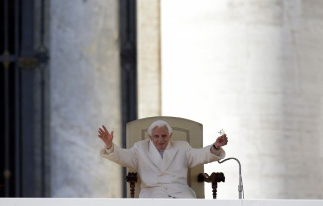 Emeritný pápež Benedikt sa vráti do Vatikánu