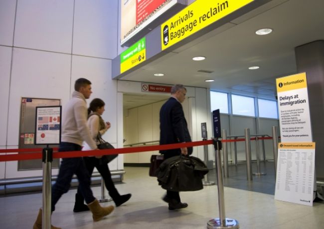 Na letisku v Londýne zadržali Slováka s výbušným materiálom