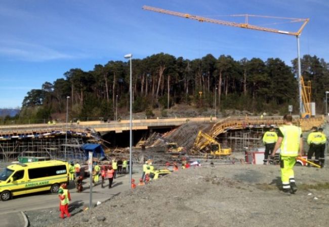 V Nórsku sa zrútil most, pracovali na ňom robotníci
