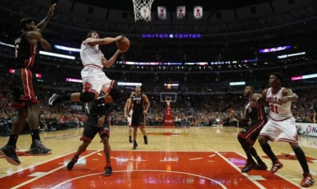 Miami koristilo v Chicagu, ujalo sa vedenia