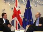 Strana britského premiéra navrhla referendum o zotrvaní v EÚ