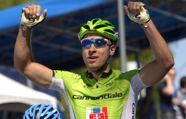 Peter Sagan si obliekol po štvrtej etape zelené tričko