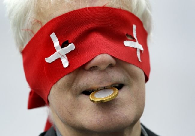 Švajčiarsko obmedzilo svoj trh práce pre ľudí z celej EÚ