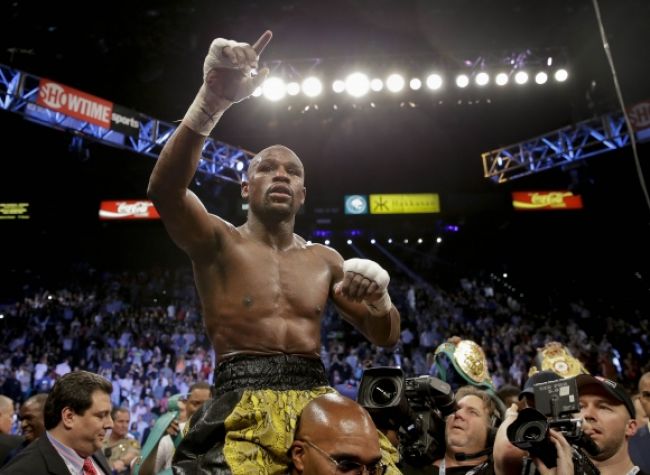 Boxer Mayweather je najlepšie zarábajúcim športovcom v USA