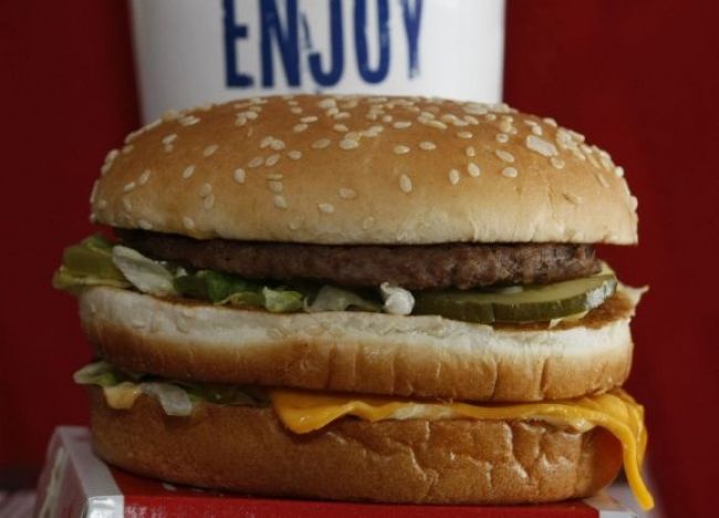 V Peru bojujú proti obezite, chcú zakázať fastfood v školách