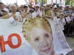 O prepustenie Tymošenkovej žiadali tisíce demonštrantov