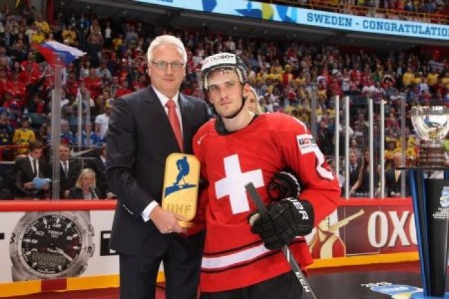 ŠKODA odovzdala trofej najužitočnejšiemu hráčovi MS IIHF