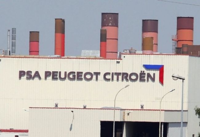 PSA Peugeot Citroën zatvorí výskumné centrum pri Paríži