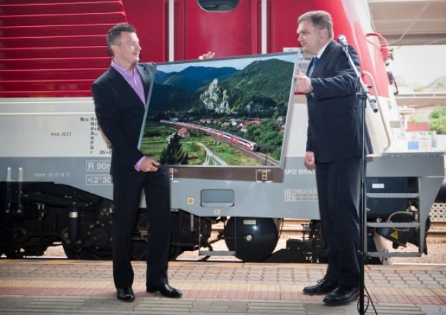 Železničiari skončili prvý projekt na nákup 32 nových vlakov