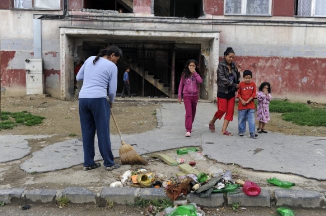 EK vyčíta Slovensku slabý pokrok v riešení problémov Rómov