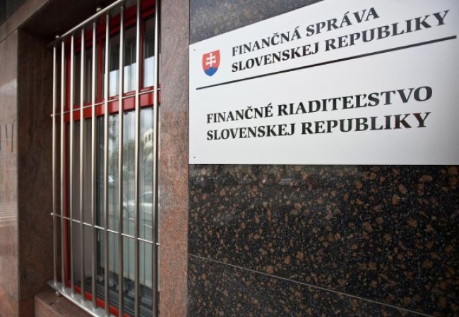 Finančná správa eviduje daňové nedoplatky cez miliardu eur