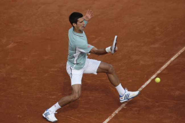 Znechutený Djokovič žiada reflektory na Roland Garros