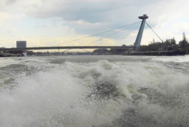 Dunaj bude už cez víkend stúpať, ohrozené je aj Slovensko