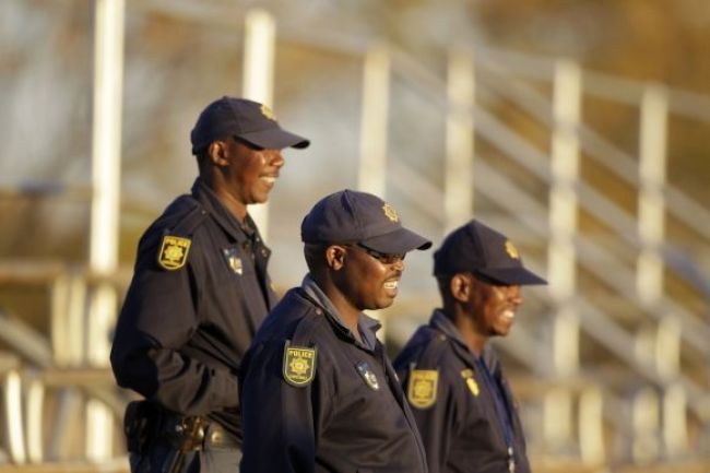 Polícia vo Venezuele oslavuje zhabanie toaletného papiera