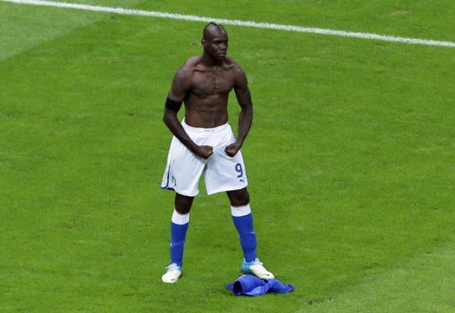 Informátor mafie označil Balotelliho za drogového dílera