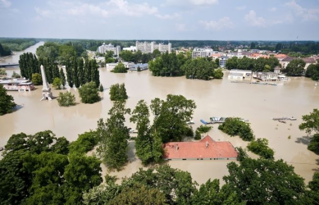 Dunaj vyčíňa v Maďarsku, evakuovali množstvo obyvateľov