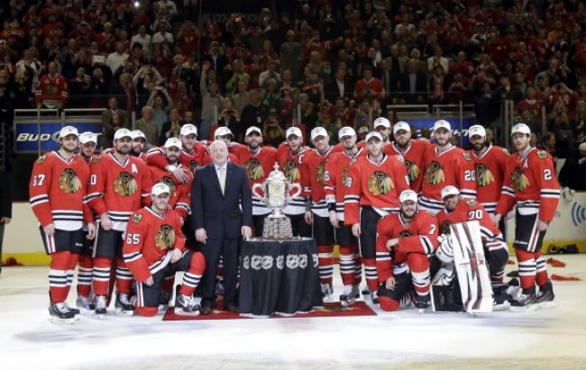 Chicago po dráme postúpilo, Stanleyho pohár získa Slovák