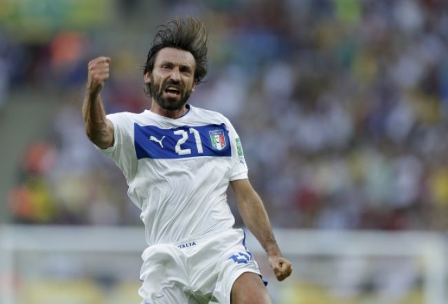 Video: Andrea Pirlo strelil na Maracane krásny gól