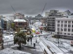 Snehová búrka na Novom Zélande odtrhla domy od elektriny