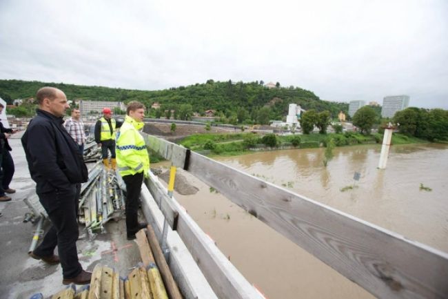 Česku opäť hrozia záplavy, vyhlásili prvý povodňový stupeň