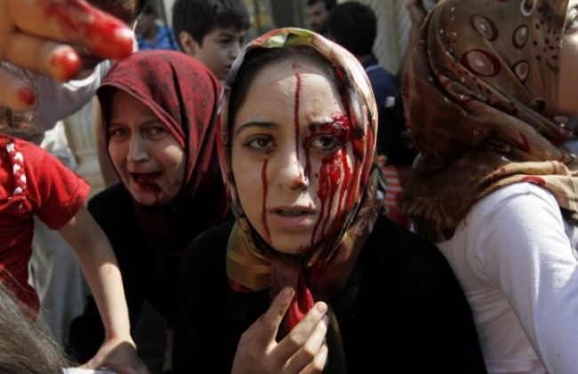 Počet obetí v Sýrii prekročil stotisíc, vinia za to Arábiu