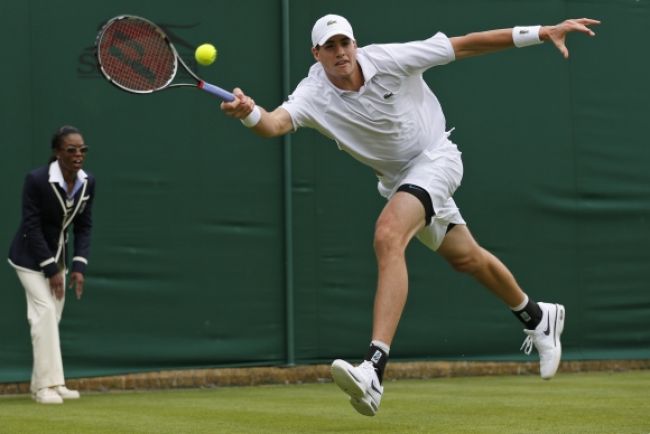 John Isner odohral po najdlhšom aj najkratší zápas histórie