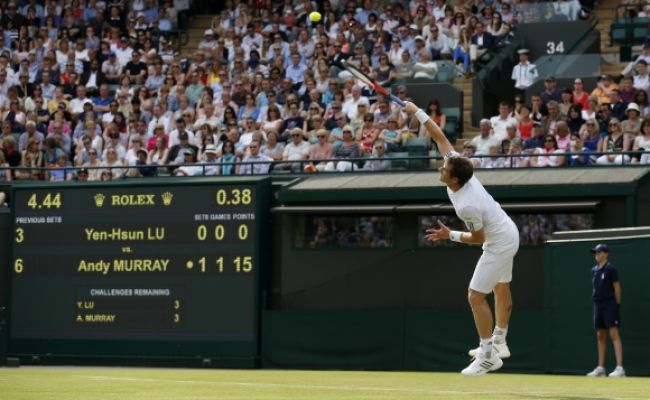 Andy Murray hladko postúpil do 3. kola Wimbledonu