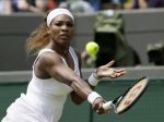 Serena Williamsová na londýnskej tráve hladko postupuje