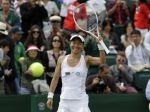 Veteránka Dateová-Krummová prekonala na Wimbledone rekord