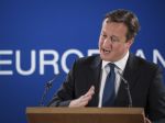 Britský premiér má plné zuby EÚ, frustrujú ho summity