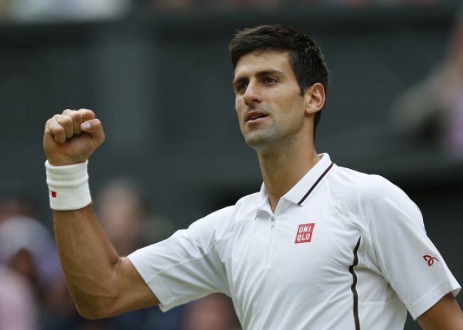 Líder svetového rebríčka na Wimbledone hladko postúpil