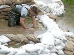 Strednú Európu pustošia povodne, hladiny riek stúpajú
