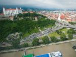 Pozrite si Bratislavu z vrtuľníka, zalieva ju Dunaj