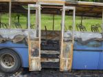 V Bytči horel autobus, nevylúčili cudzie zavinenie