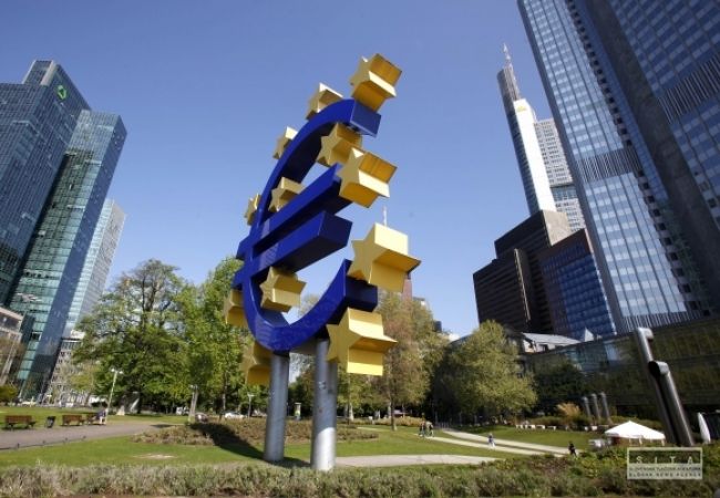 Euroval môže rekapitalizovať banky 50 až 70 miliardami eur