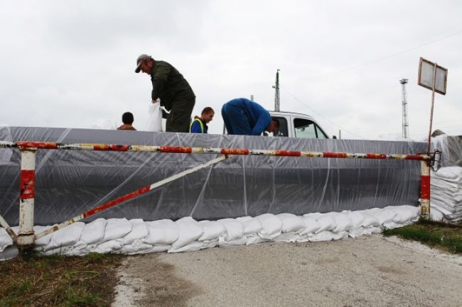 Povodne trápia aj juh Slovenska, platí mimoriadna situácia