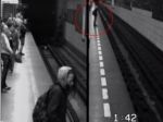 Video: Ženu v Prahe prešlo metro, spadla do koľajiska