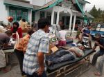 Indonéziu ničia silné zemetrasenia, počet obetí stále stúpa