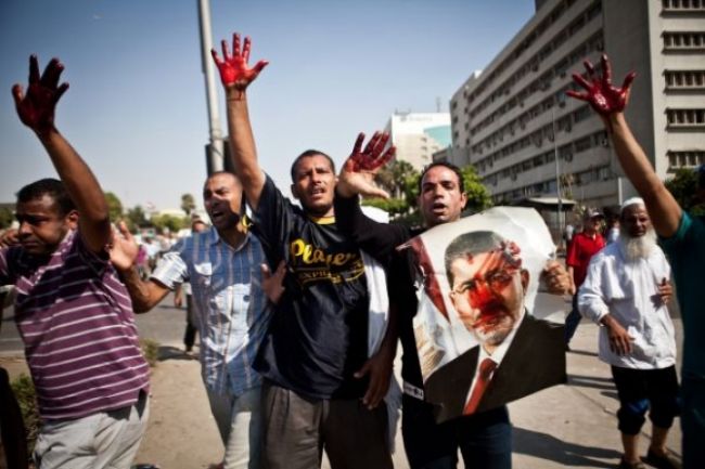 Dočasný egyptský prezident rozpustil parlament