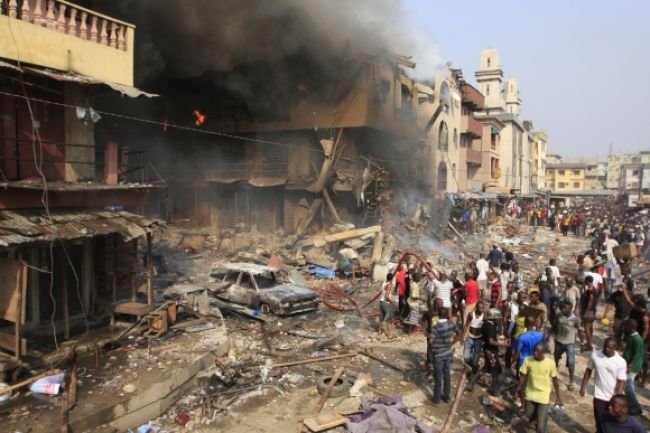 Extrémisti v Nigérii zapálili školu, zabili 29 školákov