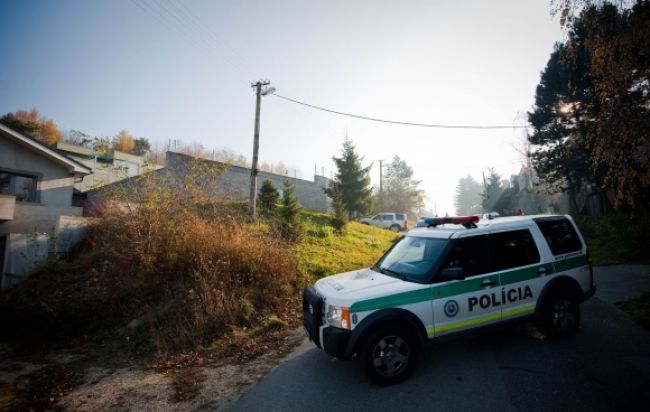 Polícia prenasledovala policajta mimo služby, strieľalo sa