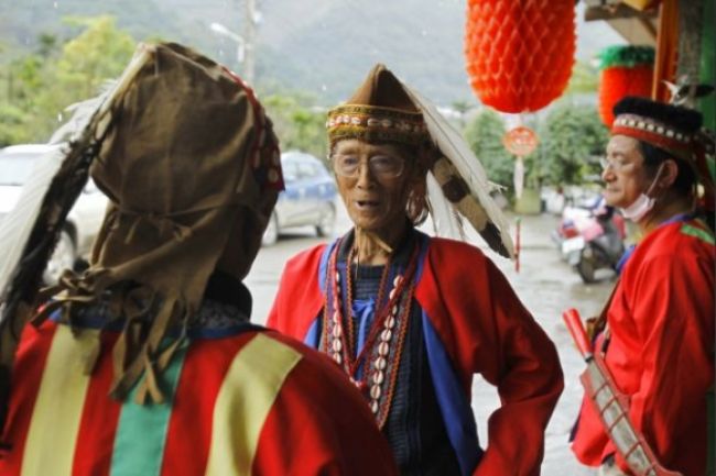 Austrálsky premiér chce referendum o uznaní Aborigénov