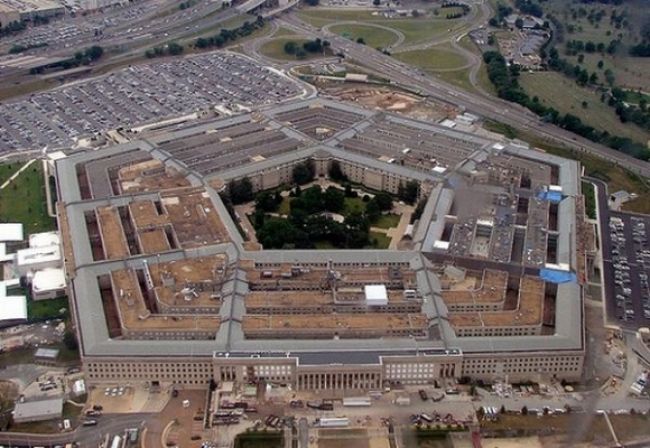 Pentagon pošle státisíce zamestnancov na neplatenú dovolenku