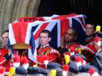 Pohreb britského vojaka, ktorého dobodali na ulici