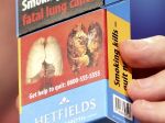 Londýn odložil zákon o baleniach cigariet, WHO sa to nepáči