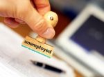 Nezamestnanosť narastá, Slovensku predpovedajú naopak pokles