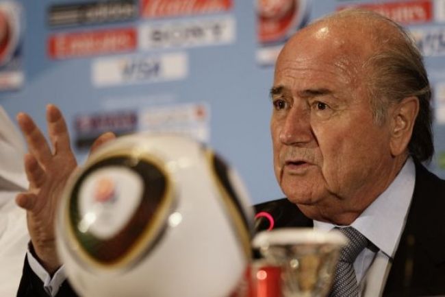 Prezident FIFA Blatter podporil majstrovstvá sveta v zime