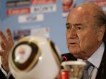 Prezident FIFA Blatter podporil majstrovstvá sveta v zime