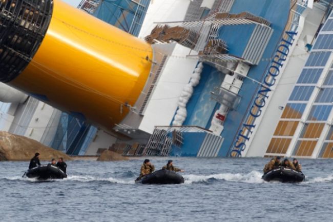 Za tragédiu Costa Concordia odsúdili piatich ľudí