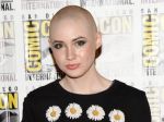 Karen Gillan si pre film Guardians of Galaxy oholila hlavu